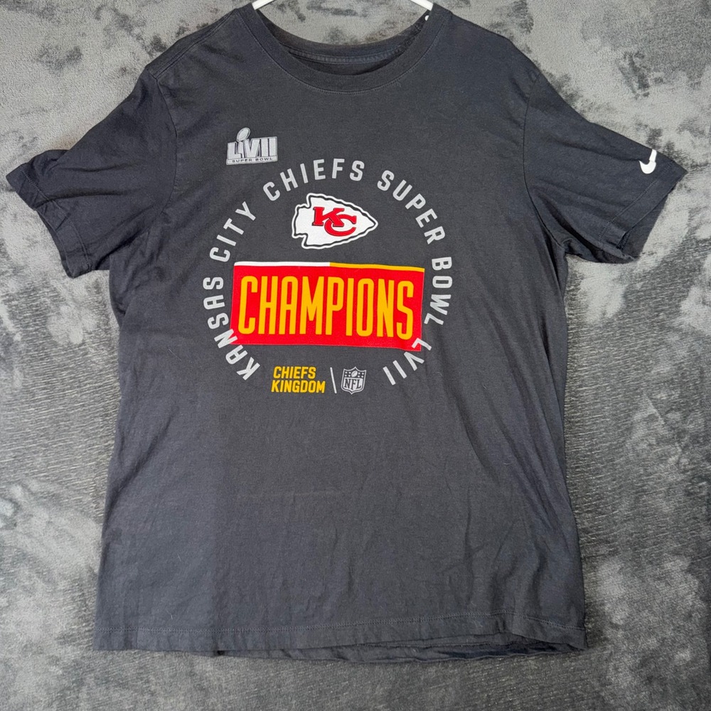 Mens‎ Large Nike Kansas City Chiefs T-Shirt Black Excellent Super Bowl LVII L